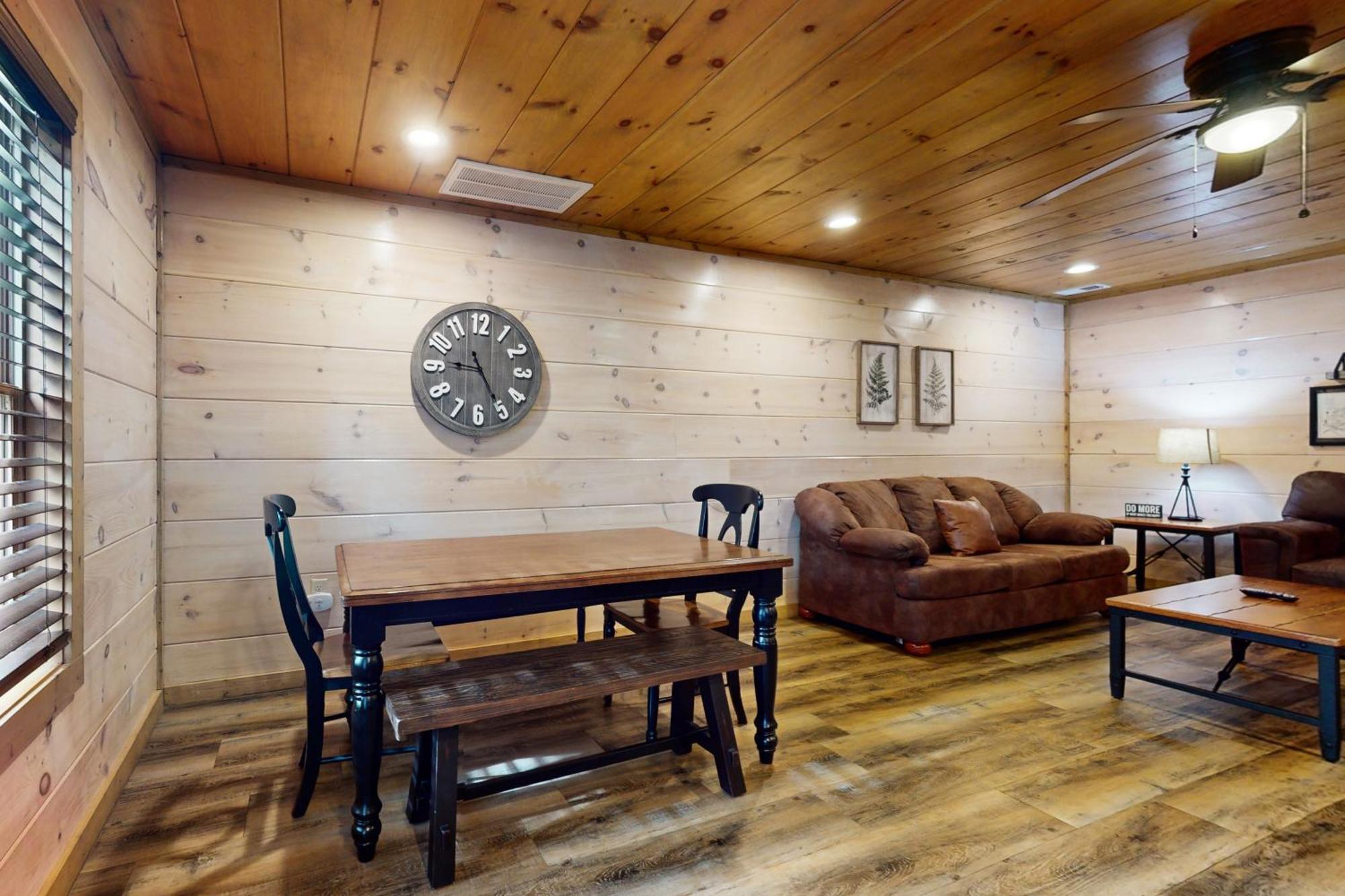 Bear Cove Falls Pigeon Forge Room photo