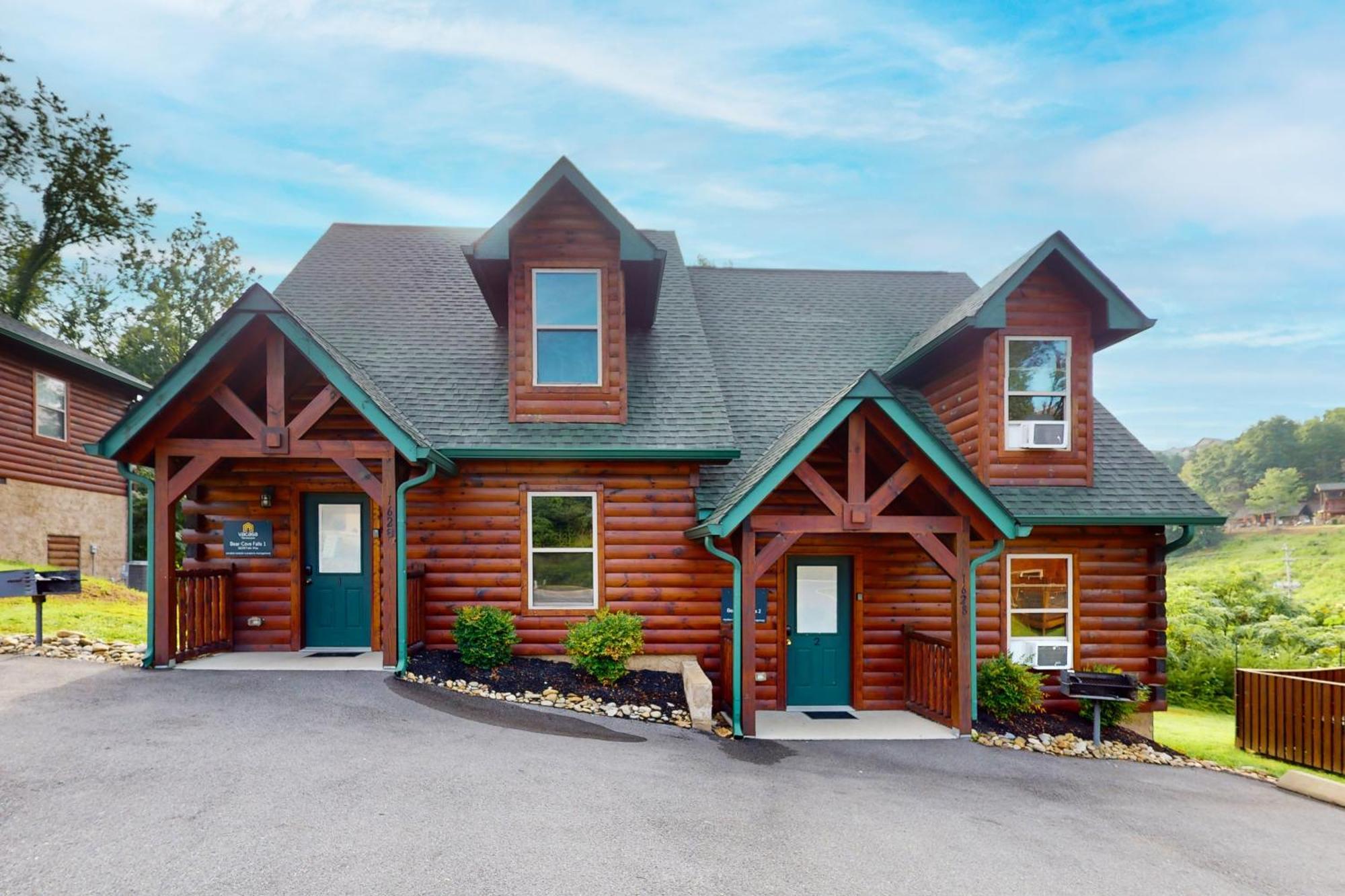 Bear Cove Falls Pigeon Forge Exterior photo